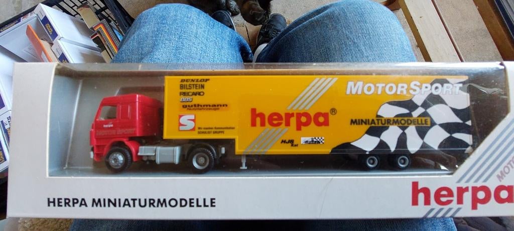 H0LK 0403 DIVERSE SCANIA'S 1/87, Hobby en Vrije tijd, Modelauto's | 1:87, Ophalen of Verzenden, Zo goed als nieuw, Bus of Vrachtwagen