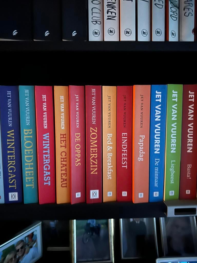 Jet van Vuuren, Ophalen of Verzenden, Zo goed als nieuw