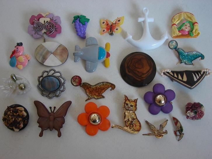 Vintage broches per stuk te koop., Sieraden, Tassen en Uiterlijk, Broches, Zo goed als nieuw, Overige materialen, Overige kleuren
