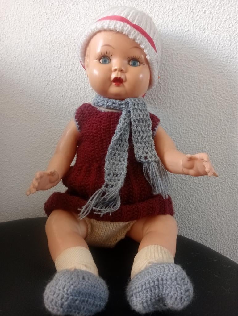 Antieke pop OK Kader met gebreide kleding 40 cm, Verzamelen, Ophalen of Verzenden, Gebruikt, Babypop