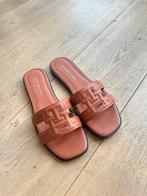 Tommy Hilfiger Leren Slippers Dames Maat 36, Kleding | Dames, Schoenen, Ophalen of Verzenden, Gedragen, Bruin, Slippers
