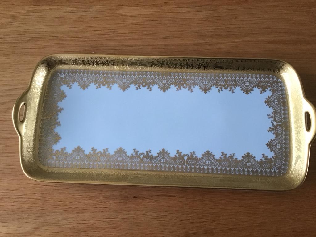 Porselein cakeschaal model, schaal met gouden decoratie, Ophalen