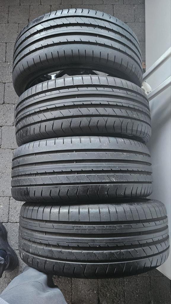 Sportvelgen met banden Renault Clio 2016, Auto-onderdelen, Banden en Velgen, Band(en), Zomerbanden, 205 mm, Ophalen