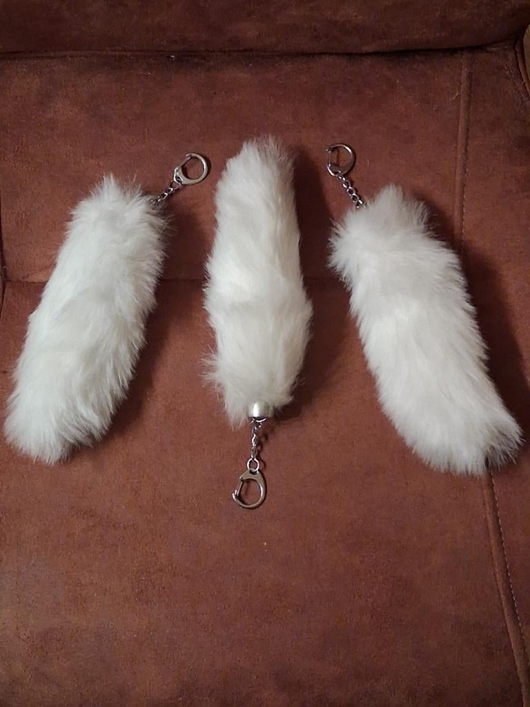 Set van 3 Spierwitte Vossenstaarten – Pluizige Sleutelhanger, Ophalen of Verzenden, Nieuw, Overige typen