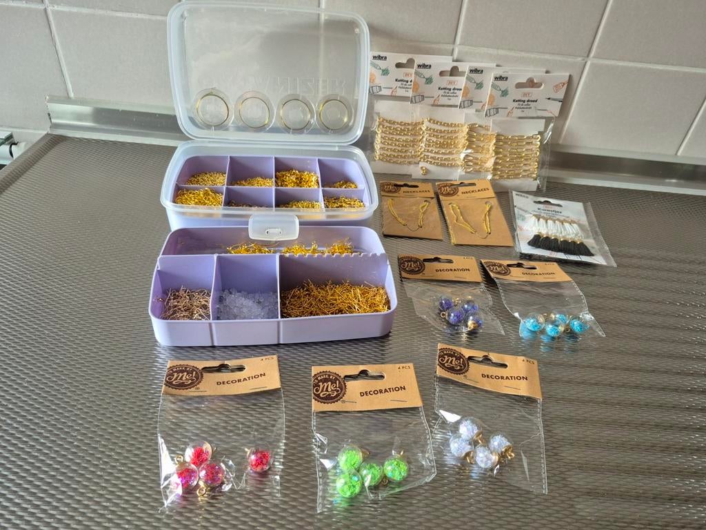 SIERADEN MAKEN SET GOUDKLEUR NIEUW €15;, Hobby en Vrije tijd, Kralen en Sieraden maken, Ophalen, Nieuw, Overige typen