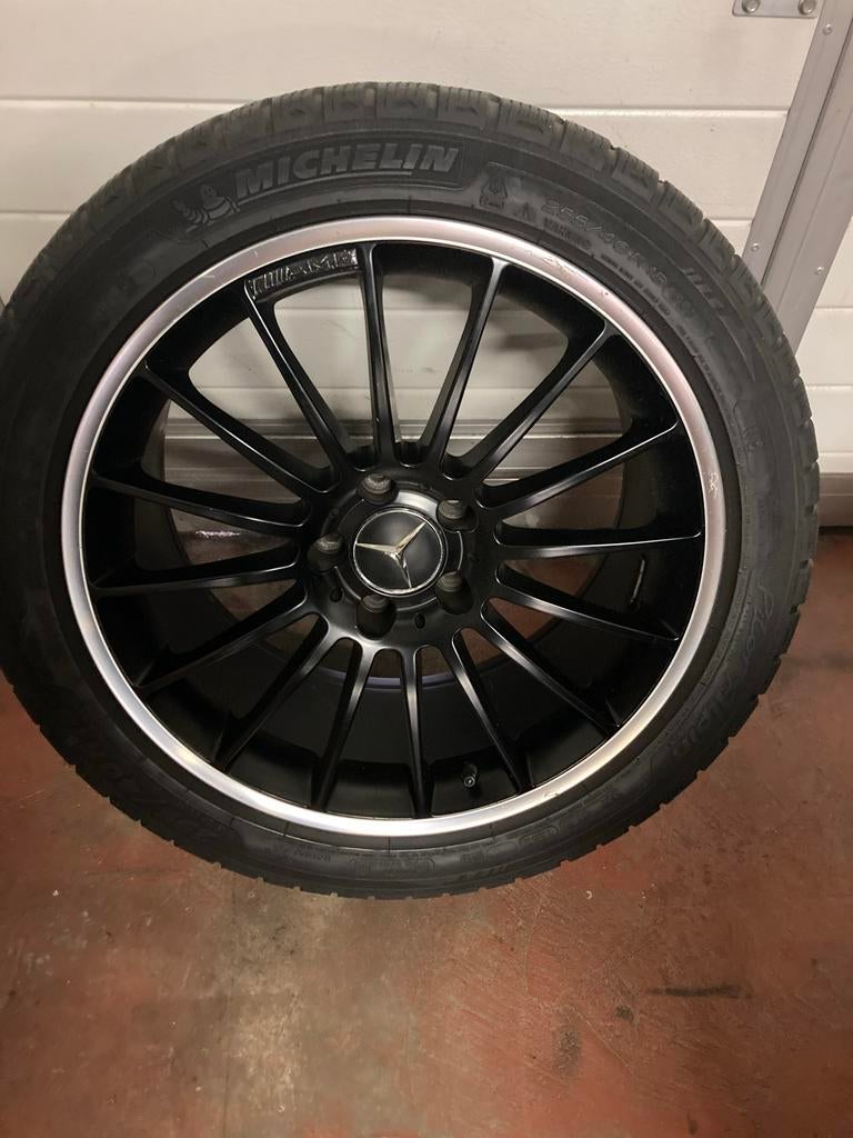 Imitatie AMG velgen met winterbanden 255/40 R18, Ophalen, 18 inch, Gebruikt, 255 mm