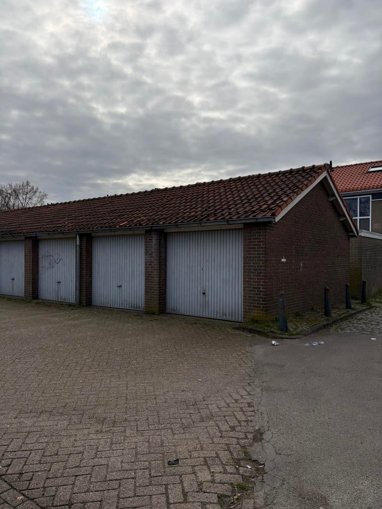 Garagebox huur/koop elandstraat breda