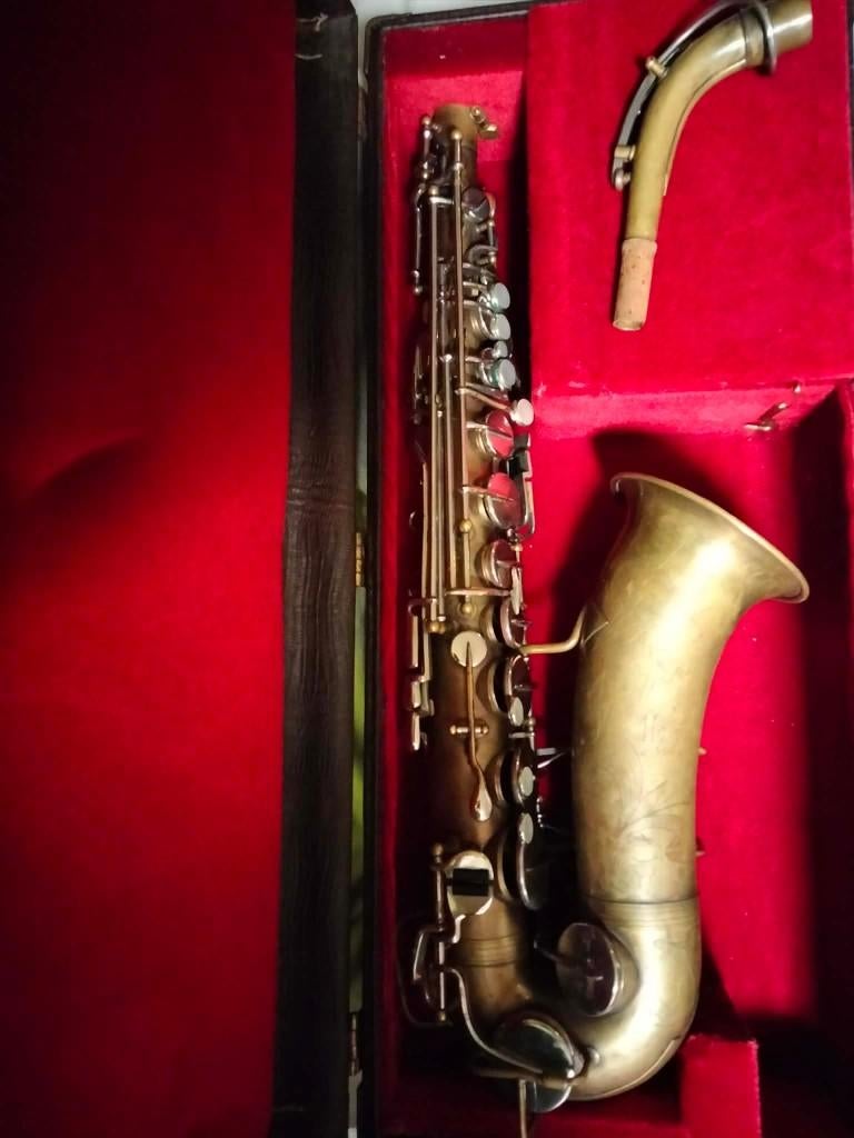 saxofoon, Muziek en Instrumenten, Blaasinstrumenten | Saxofoons, Ophalen of Verzenden, Gebruikt, Alt, Met koffer