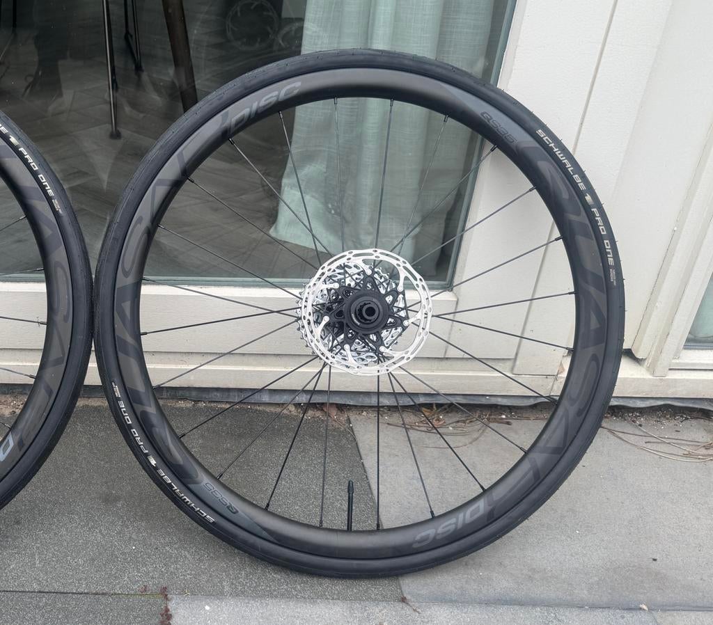 Carbon achterwiel Quasar QS35 DT Swiss 240 Disc TOPSTAAT, Ophalen of Verzenden, Gebruikt, Wiel