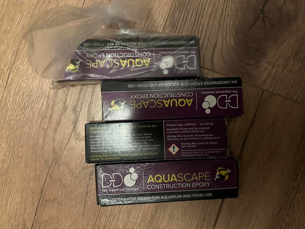 Epoxy voor zeeaquaria, Dieren en Toebehoren, Ophalen of Verzenden, Zo goed als nieuw