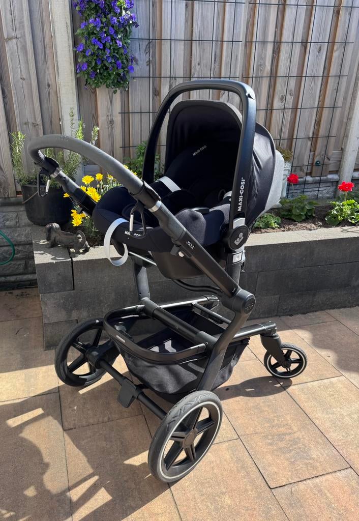 Kinderwagen combinatie Joolz day plus 2023, Kinderen en Baby's, Kinderwagens en Combinaties, Zo goed als nieuw, Combiwagen, Verstelbare duwstang