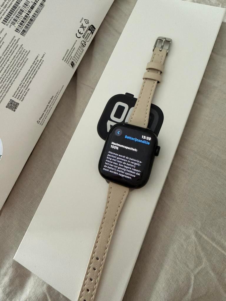 Apple Watch Series 10 GPS+Cellular - batterijpercentage 100%, Sieraden, Tassen en Uiterlijk, Smartwatches, Ophalen, Afstand, Zwart