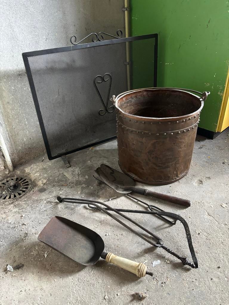 Haardset met scherm, emmer en gereedschap, Ophalen of Verzenden, Gebruikt, Vrijstaande haard, Overige soorten