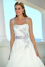 Trouwjurk maat 40 met paarse accenten, Ophalen of Verzenden, Zo goed als nieuw, Wit, Trouwjurk