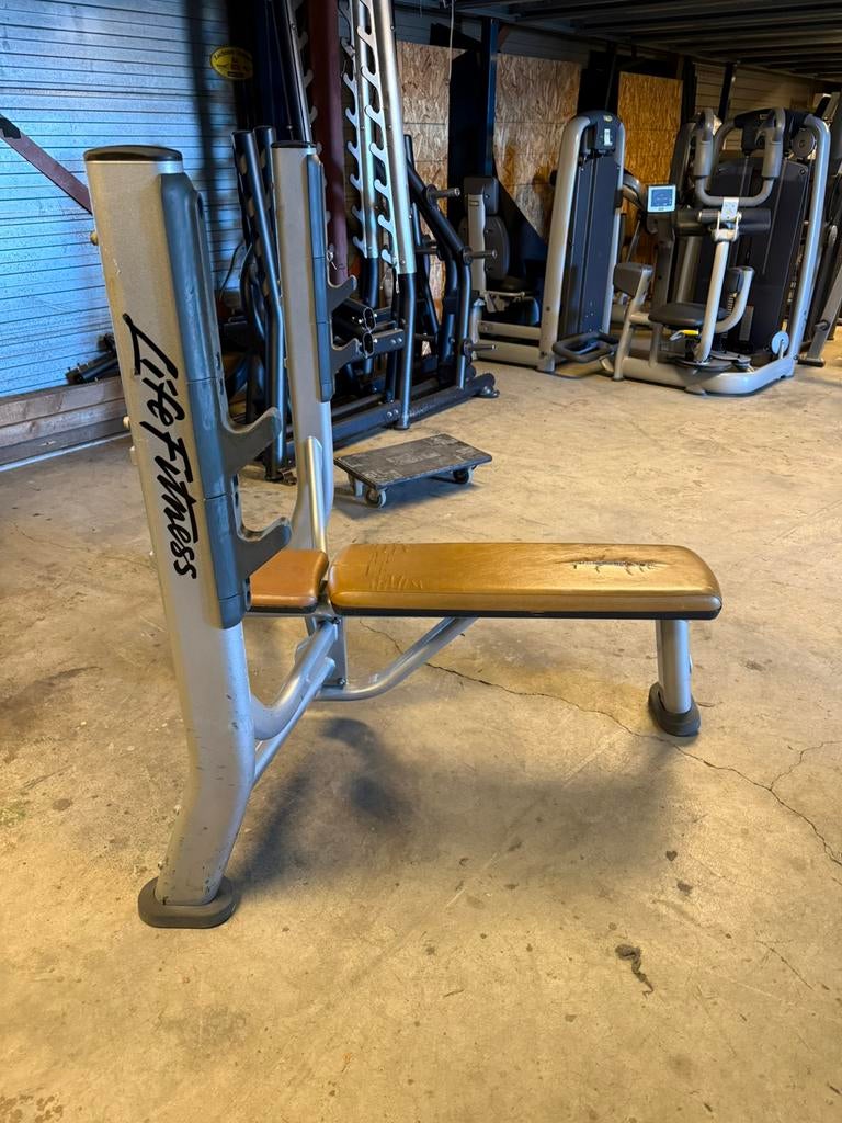 Life fitness benchpress, Ophalen, Zo goed als nieuw, Overige typen