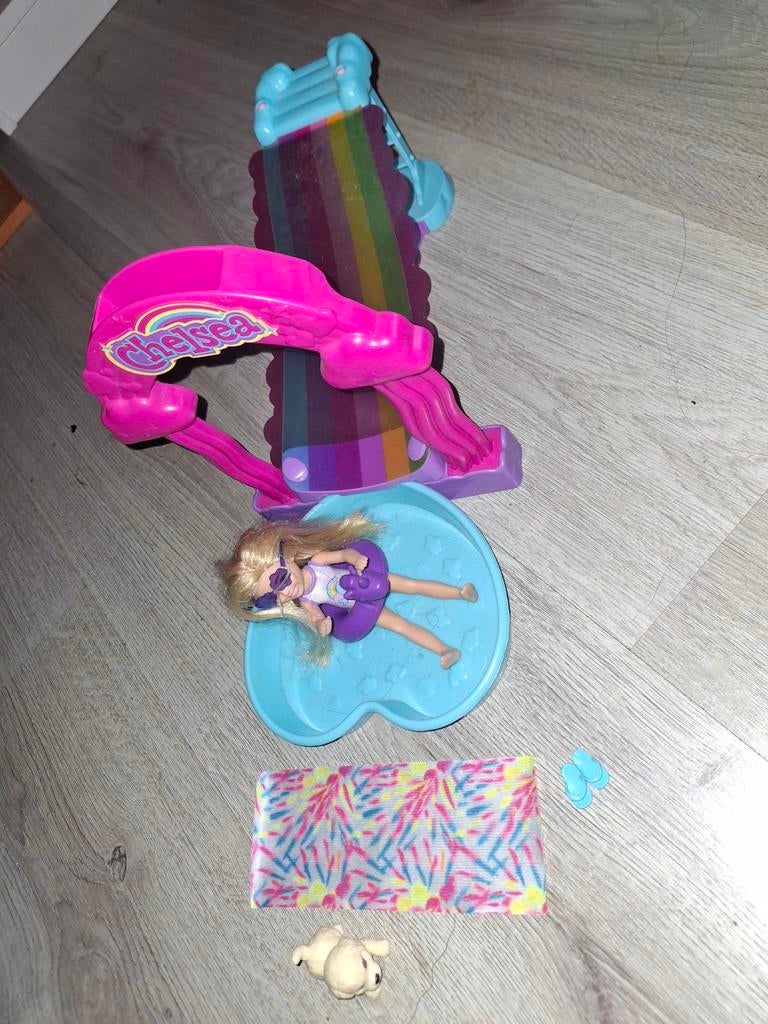 Barbie Chelsea regenboog waterglijbaan, Ophalen of Verzenden, Zo goed als nieuw