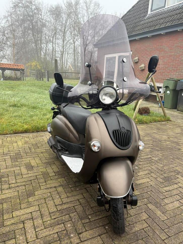 La Souris Fururo retro 50 scooter, Fietsen en Brommers, Scooters | Overige merken, Gebruikt, Maximaal 45 km/u, Benzine, Ophalen