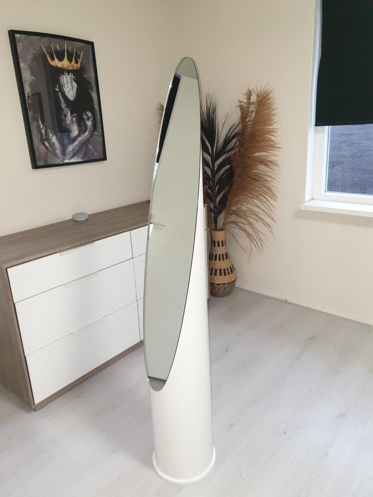 Lipstick spiegel wit, Huis en Inrichting, Woonaccessoires | Spiegels, Ophalen, Minder dan 50 cm, Zo goed als nieuw, Overige vormen