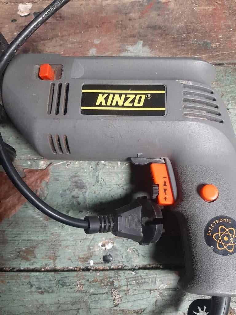 Kinzo Boormachine - Gebruikt maar functioneel, Boormachine, Gebruikt, Ophalen of Verzenden, Minder dan 400 watt