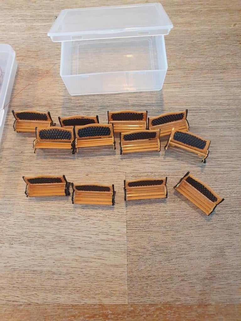 H0 lantaarnpalen, klokken en banken., Overige merken, Natuur, Gelijkstroom of Wisselstroom, Nieuw
