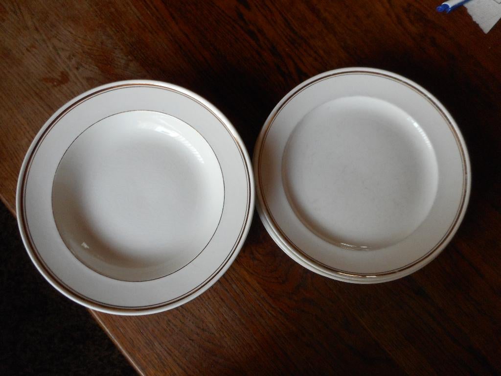 P. Regout / 9x Brocante Borden met een gouden randje, Antiek en Kunst, Ophalen of Verzenden