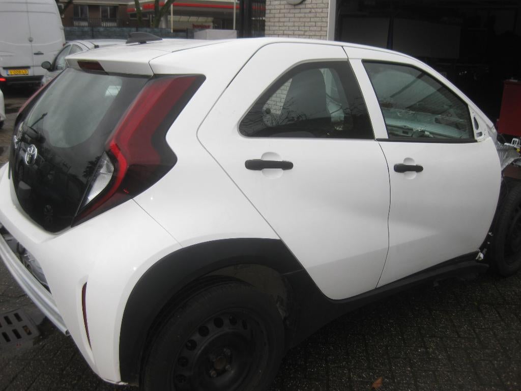 achter raam, klep, toyota aygo x  bouwjaar 2023, Ophalen of Verzenden, Toyota