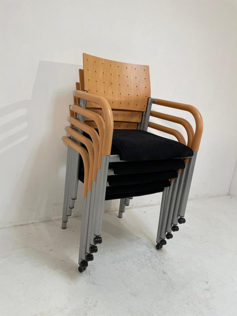 Partij Conferentiestoelen gestoffeerd, houten rug  €49,- ex, Niet ingevuld, Niet ingevuld, Niet ingevuld