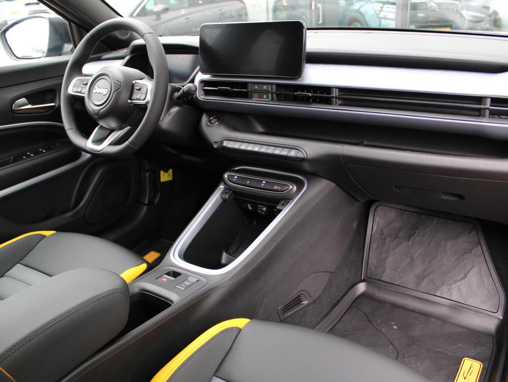 Jeep Avenger 1.2T 4xe The North Face VOORRAAD KORTING, Auto's, Jeep, Automaat, Stof, Euro 6, 1199 cc