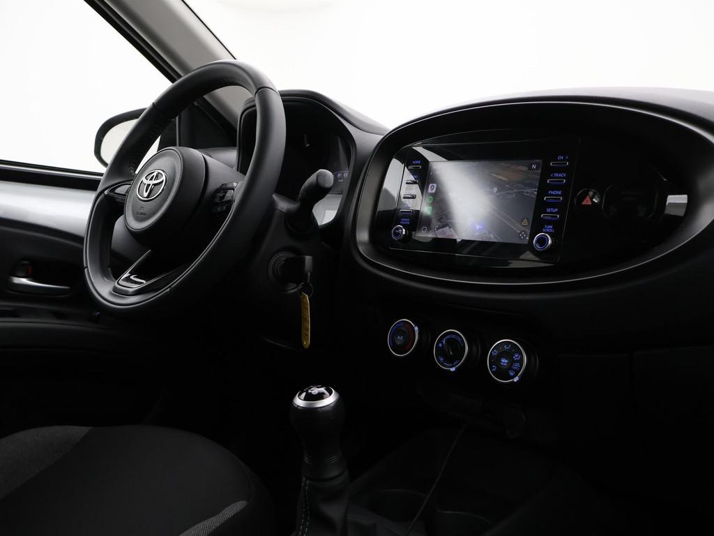 Toyota Aygo X 1.0 VVT-i MT PLAY + ADAPTIVE CRUISE | APPLE CA, Auto's, Stof, 920 kg, 4 stoelen, Origineel Nederlands