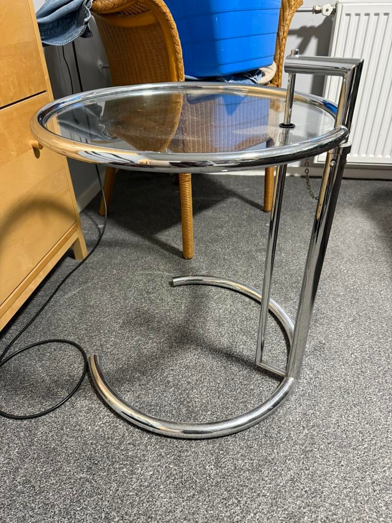 Eileen gray bijzet tafel, Ophalen of Verzenden, Zo goed als nieuw, Rond, Minder dan 55 cm