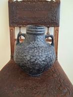 Antieke keramiek vaas zwart grijs oren, Ophalen of Verzenden