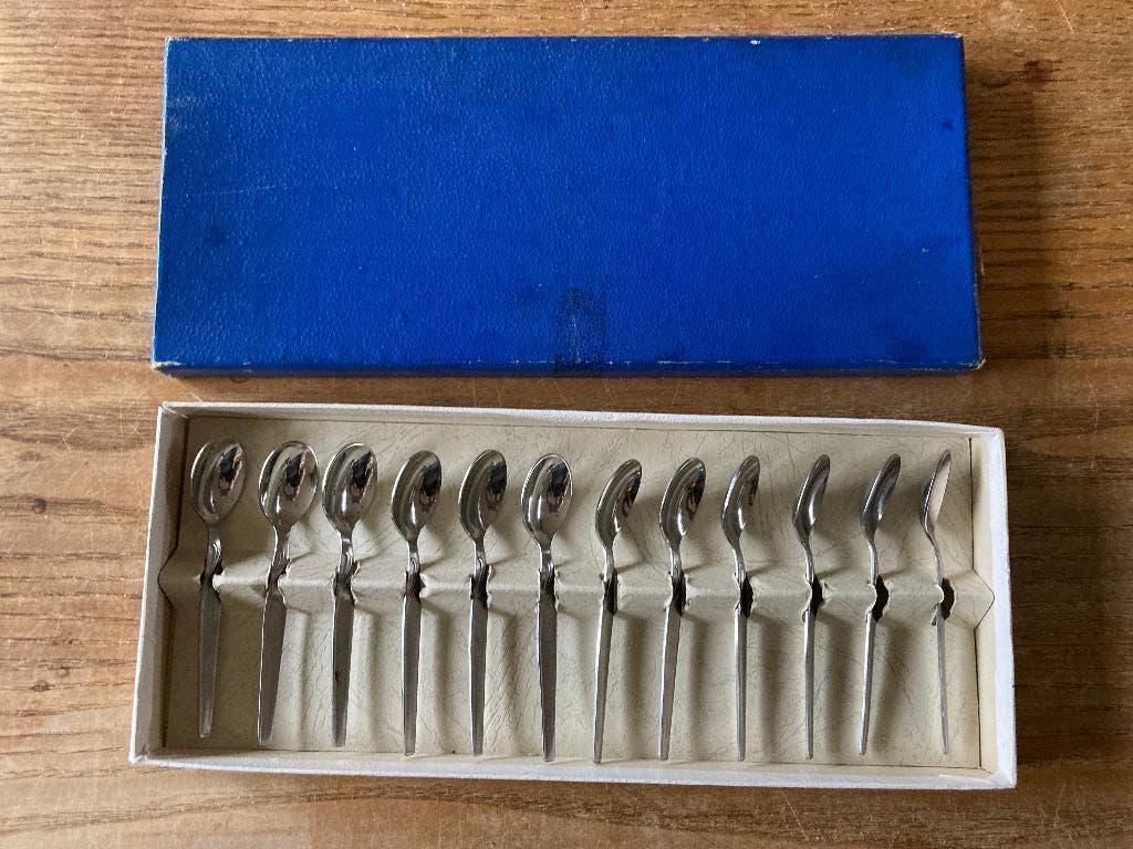 Vintage Sola GZ Paola 12 likeurlepeltjes in doos, Antiek en Kunst, Antiek | Bestek, Ophalen of Verzenden