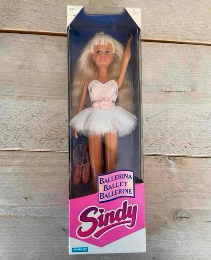 Sindy hasbro jaren 90, Verzamelen, Ophalen of Verzenden, Nieuw, Fashion Doll