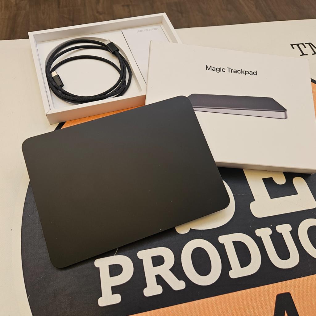 Apple Magic Trackpad Zwart - Nieuwstaat, Computers en Software, Overige Computers en Software, Zo goed als nieuw