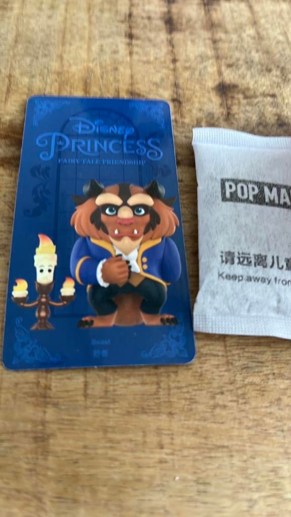 Disney pop mart beast, Verzamelen, Disney, Ophalen of Verzenden, Nieuw, Beeldje of Figuurtje