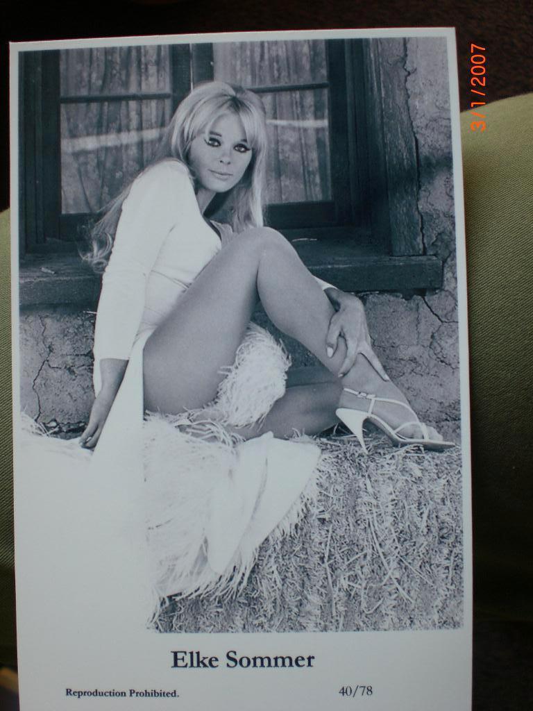 kaart Elke Sommer, Ophalen of Verzenden, 1980 tot heden, Ongelopen, Sterren en Beroemdheden