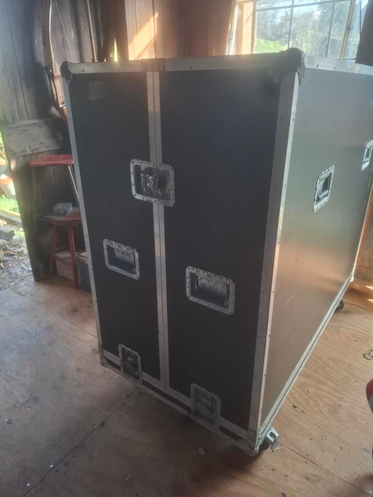 Flightcase voor drumstel en of drumpodium, Ophalen, Gebruikt, Overige instrumenten, Flightcase