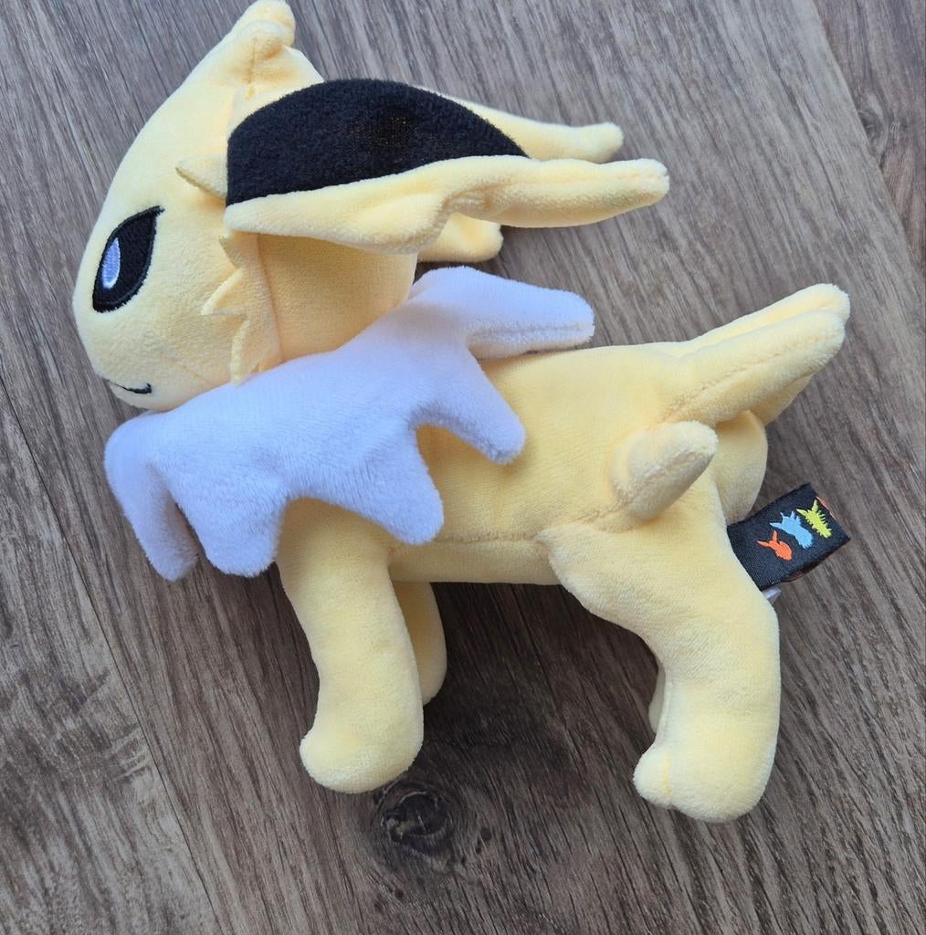 Pokemon knuffel jolteon, Geel, Overige typen, Ophalen of Verzenden, Zo goed als nieuw