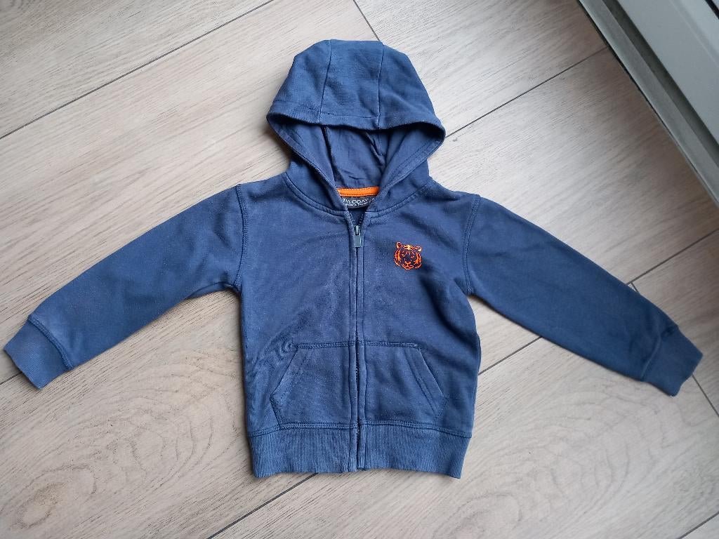 K206 Donkerblauw vest Twoday maat 98/104, Gebruikt, Trui of Vest, Ophalen of Verzenden, Twoday