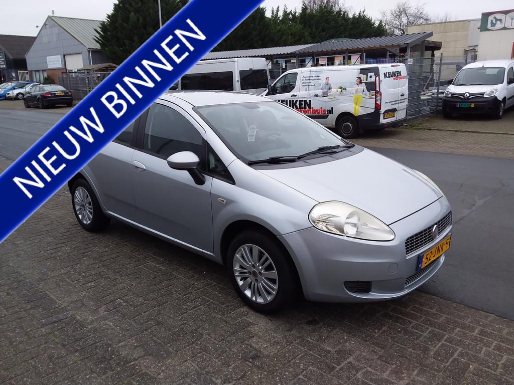 Fiat Grande Punto 1.4 Edizione Lusso (bj 2009), Auto's, Voorwielaandrijving, Stof, Zwart, 4 cilinders
