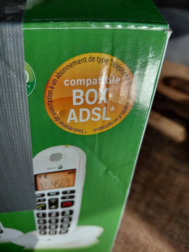 Twee vaste huistelefoon voor ouderen., Telecommunicatie, Vaste telefoons | Handsets en Draadloos, Ophalen, Nieuw, 1 handset