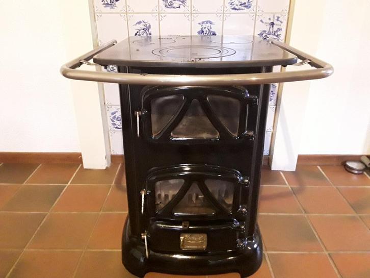 Antieke vintage Hout kolen kachel., Huis en Inrichting, Kachels, Gebruikt, Houtkachel, Hout, Ophalen