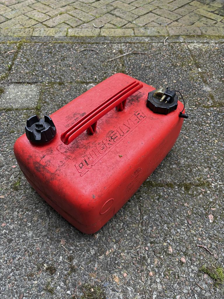 Quicksilver benzinetank voor boot, Watersport en Boten, Ophalen, Gebruikt, Motor en Techniek