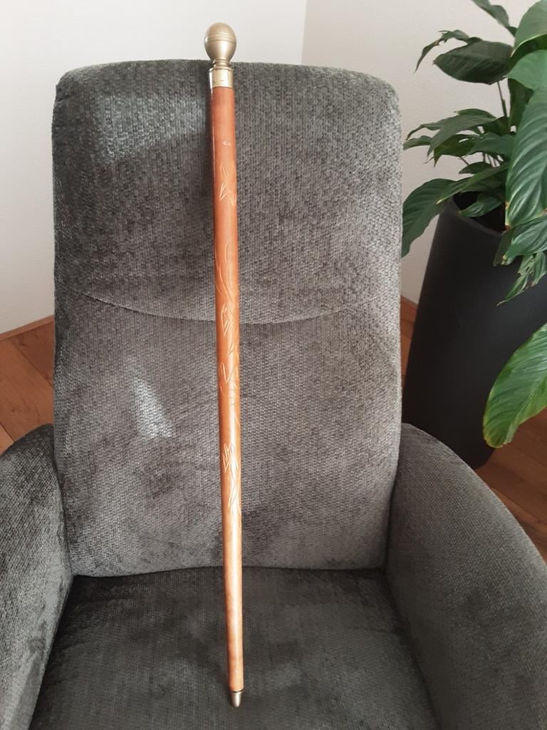 Biljartkeu en wandelstok  ineen, Ophalen