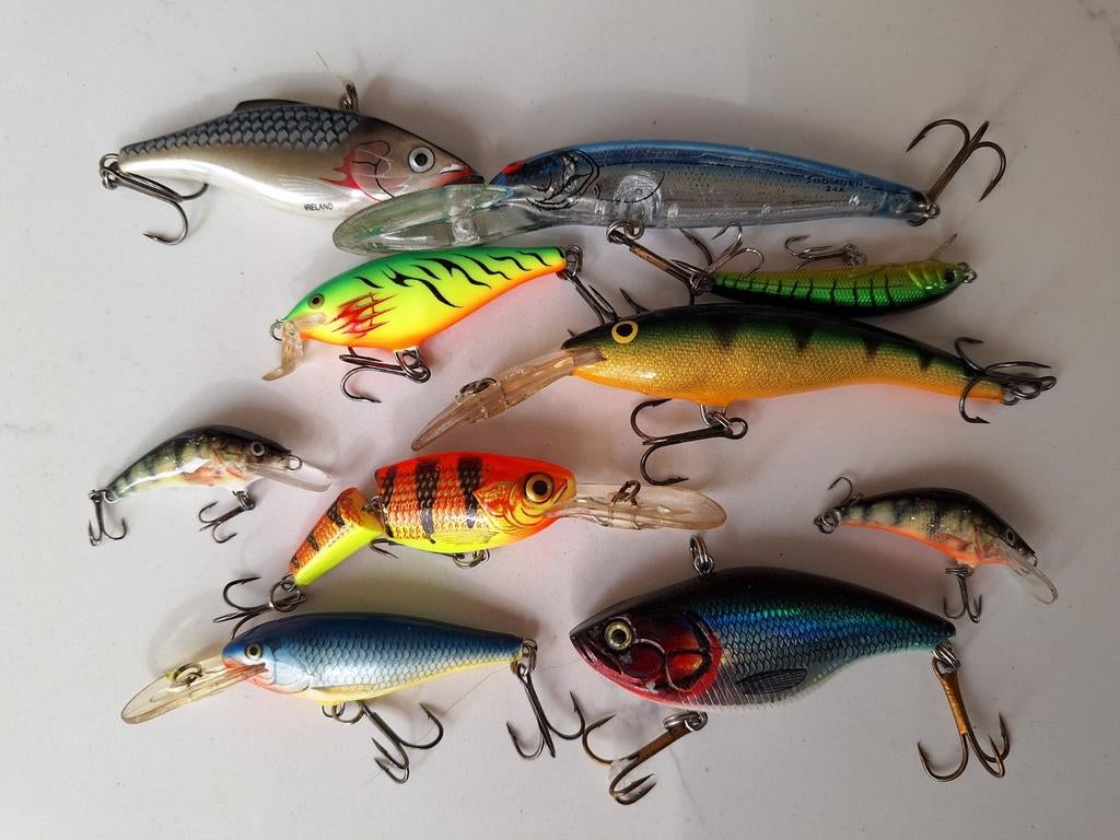 Set kunstaas pluggen bomber rapala baars snoekbaar, Ophalen of Verzenden, Zo goed als nieuw, Overige typen