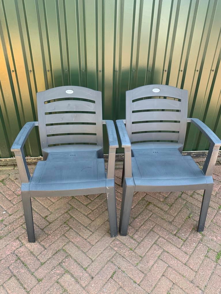 2 hartman stapelstoelen, Ophalen, Gebruikt, Kunststof