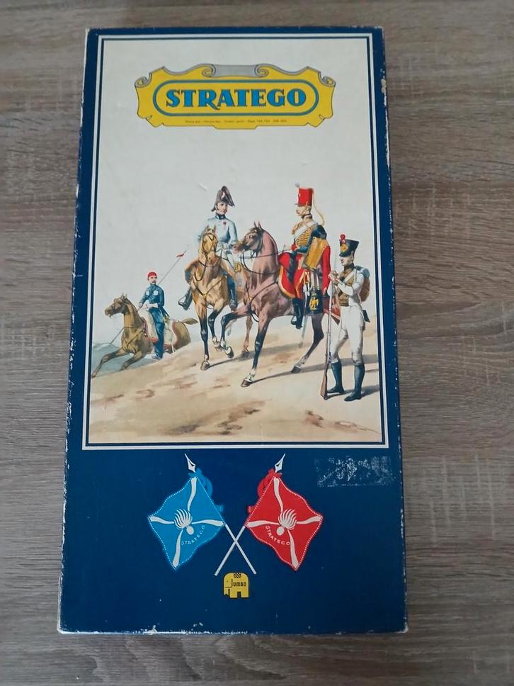 Stratego bordspel - Klassiek strategisch spel, Hobby en Vrije tijd, Gezelschapsspellen | Bordspellen, Gebruikt, Een of twee spelers
