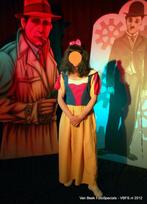 Sneeuwwitje lang of kort outfit te huur. Compleet max  €22, Ophalen, Zo goed als nieuw, Overige thema's, Kleding