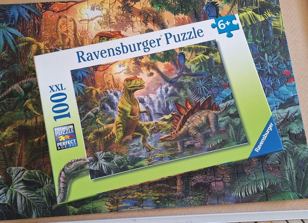 Ravensburger puzzel 100 XXL stukjes Dinosaurus, Ophalen of Verzenden, Meer dan 50 stukjes, Zo goed als nieuw, 6 jaar of ouder
