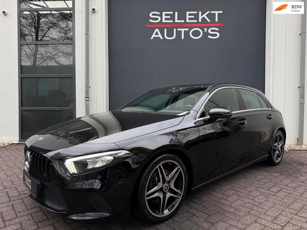 Mercedes-Benz A-KLASSE 200 Premium Automaat 163 Pk Cruise/Cl, Gebruikt, Leder en Stof, Bedrijf, 1600 kg